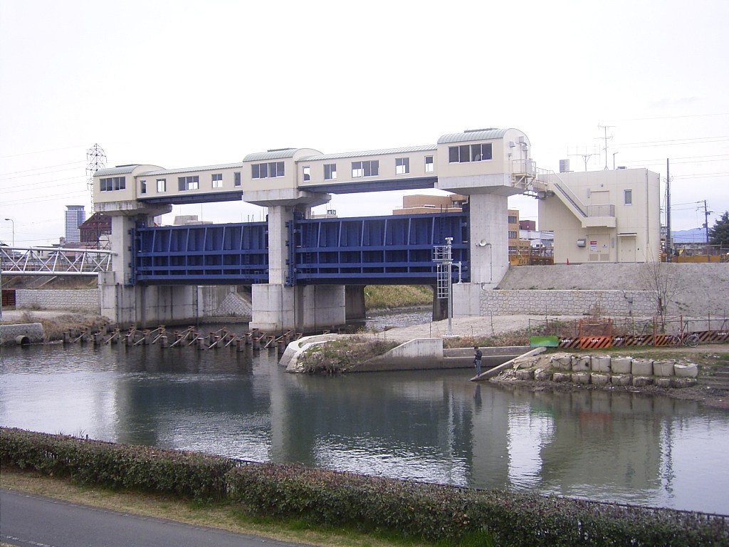 番田水門完成時の写真