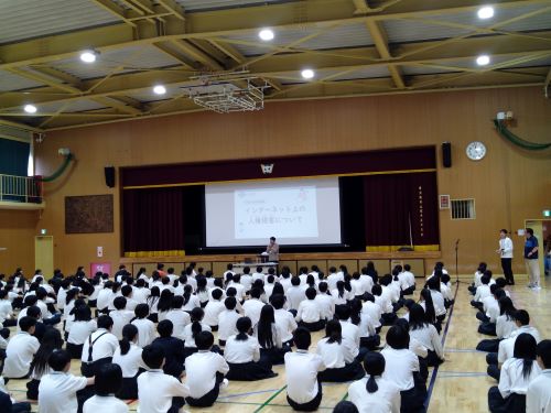 東大阪市縄手北中学校