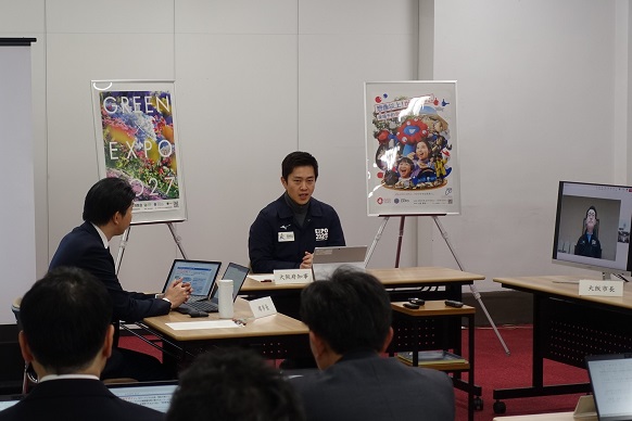 協議会の開催に関する挨拶をする知事