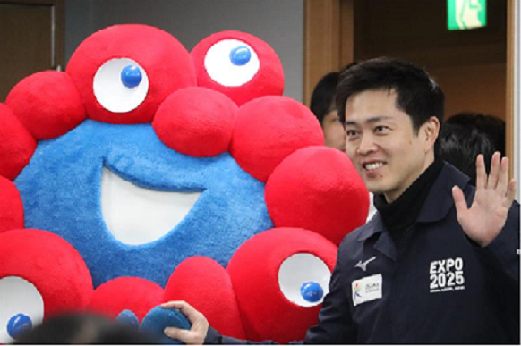 冒頭の挨拶を行う知事