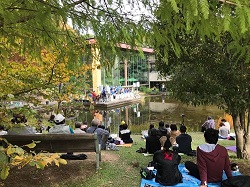 しょくぶつえんでシェフの屋台の様子