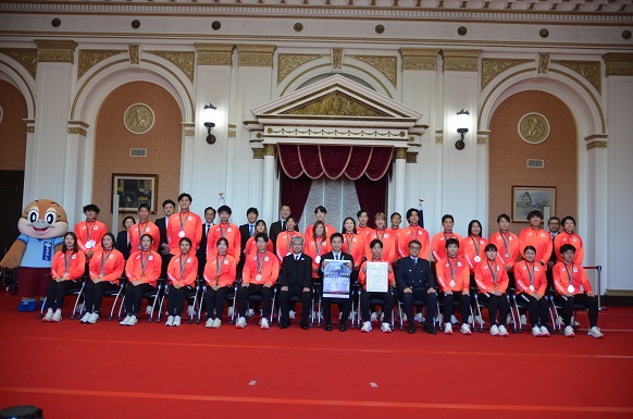 「感動大阪大賞」・「感動大阪賞」の受賞者と知事