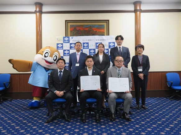 一般社団法人日本結婚相談協会の理事長、専務理事、営業次長、主任と知事、福祉部長、子ども家庭局長