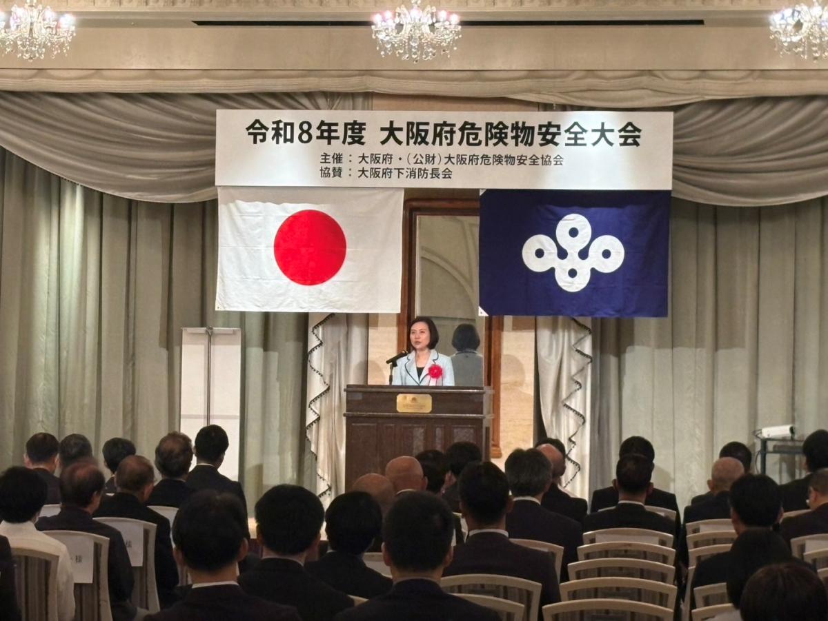 祝辞を述べる中野副議長