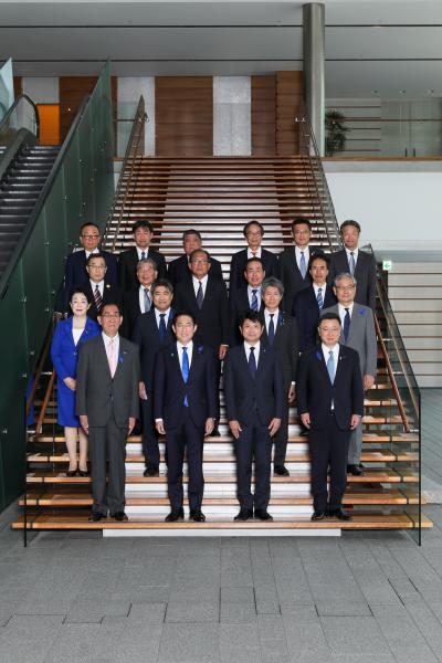 首相官邸での集合写真