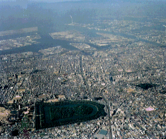 仁徳天皇陵周辺を上空から撮影した写真