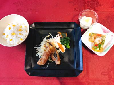 茄子の豚肉ロール焼き定食の写真