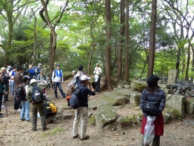 かいがけ地蔵での解説の様子