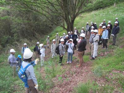 作業内容注意についての確認を行ている様子