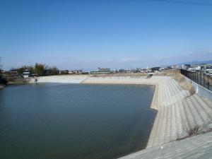 改修後　池の全景