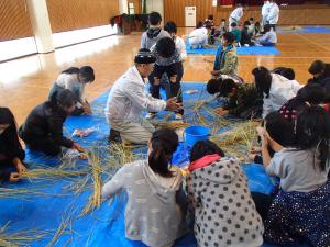 三宅小学校縄ない