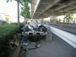 住吉八尾線放置車両写真1