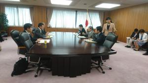 知事と林経済産業大臣との面会写真