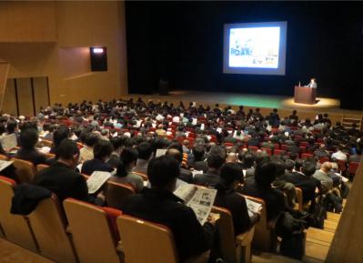 セミナー公演中の会場内の写真を掲載しています