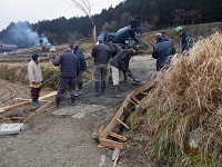 牧地区の道普請の様子