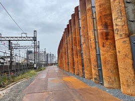 土留壁（鋼管杭）設置