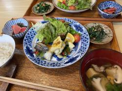 V.O.S.魚の野菜ロール定食