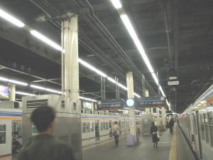 難波駅耐震補強前の写真