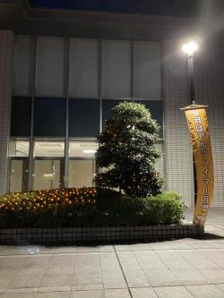 高槻市市庁舎前ライトアップの写真3