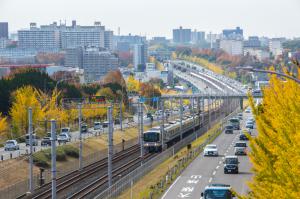 泉北高速鉄道と泉北1号線を眺める泉ヶ丘松城橋のページへのリンク画像