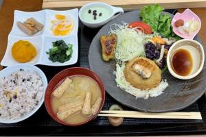 【お食事処ときわ】海老芋まんじゅう野菜あんかけの画像が表示されます。