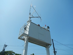 警報サイレン装置の例（日野局）