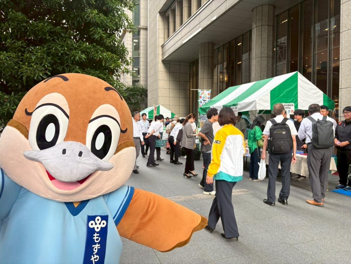 軽トラ夕市の様子