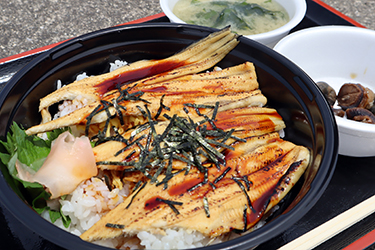 煮穴子丼