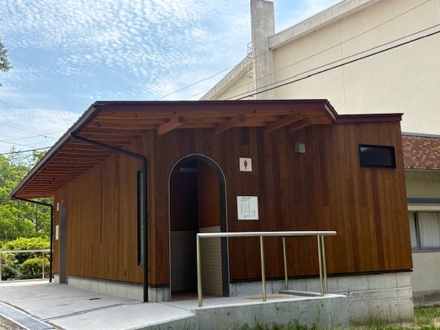 03_外観（女性側）