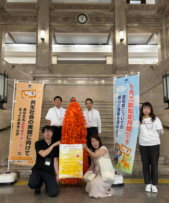 折り鶴ツリーの展示