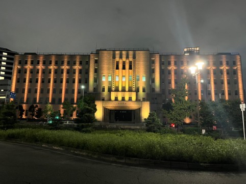府庁本館ライトアップ