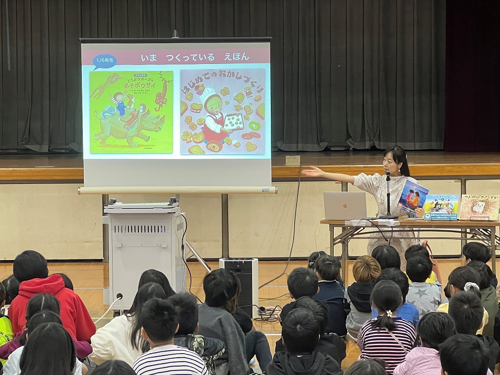 かなざわまゆこ先生